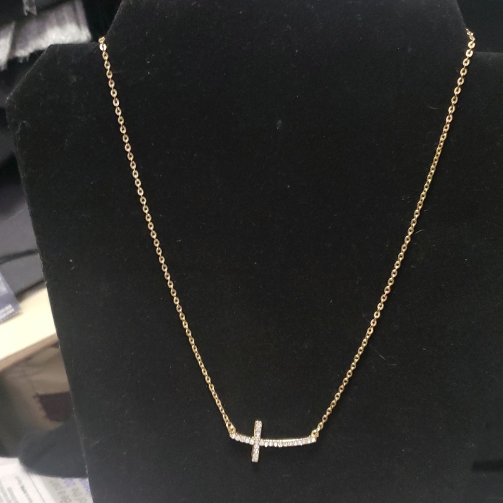 Curved Sideway Cross Necklacd